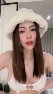 แบม ณัฐพร พุ่มเจริญ