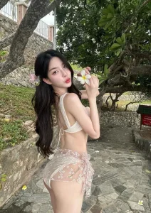 นีนี่ n.niniee