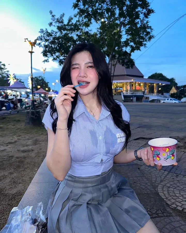 แนน วริศรา (_nanwarisara_4005) เน็ตไอดอล