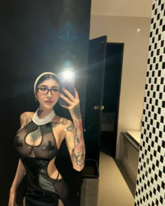 Cornne นางแบบสายสักลาย ดาว OnlyFans