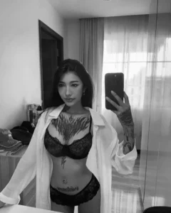 Cornne นางแบบสายสักลาย ดาว OnlyFans