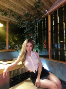 ครูบลู จิรารัตน์ blueji